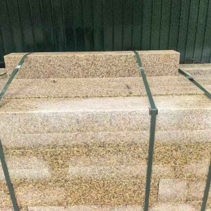 丹东 黄金麻花岗岩石材机切面栏杆料半成品