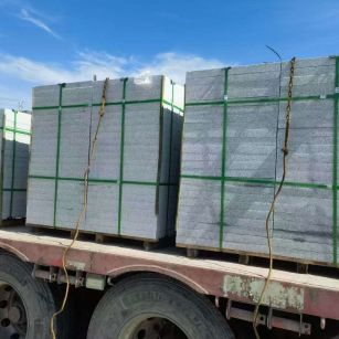 丹东 芝麻白花岗岩地铺石装车日常