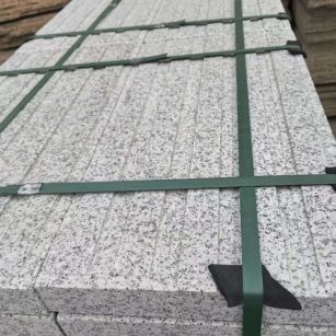 丹东 白麻花岗岩直行盲道石，盲条，地铺石