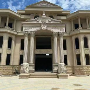 丹东 黄金麻别墅外墙干挂，大柱，大象，蘑菇石，雕花板