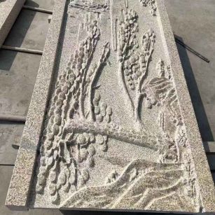 丹东 黄金麻雕刻板浮雕迎客松