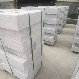 丹东 白麻花岗岩路沿石，立缘石，平缘石，路牙石，道牙石，马路牙子等