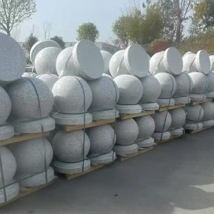 丹东 白麻花岗岩石材圆球，石球，挡车球，隔离球，景观石球，风水球等