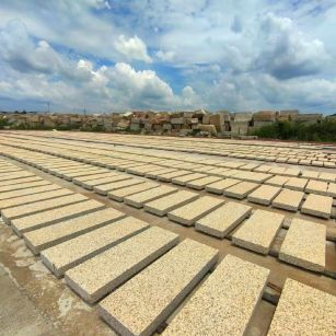 丹东 黄金麻荔枝面花岗岩石材地铺石防护中