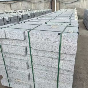 丹东 白麻花岗岩路沿石，弧形路沿石，道牙石，马路牙子，界石，路缘石，平沿石，直岩石，平缘石等