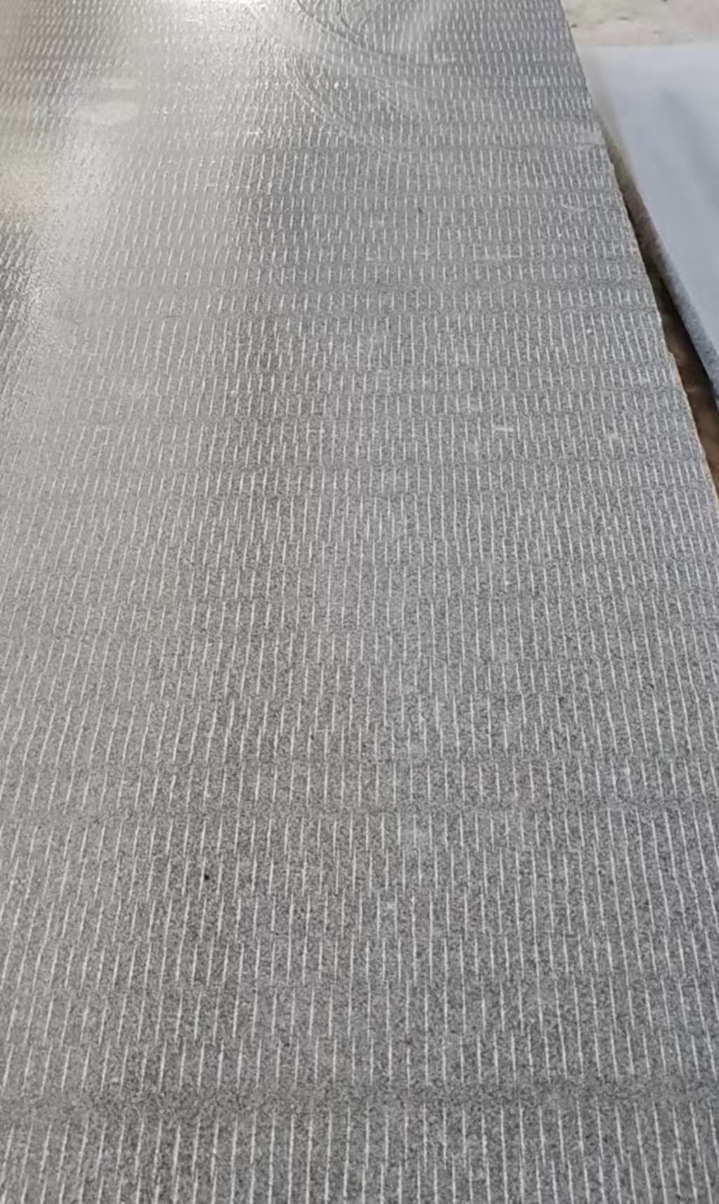 丹东 芝麻灰花岗岩斧剁面，刀斩面