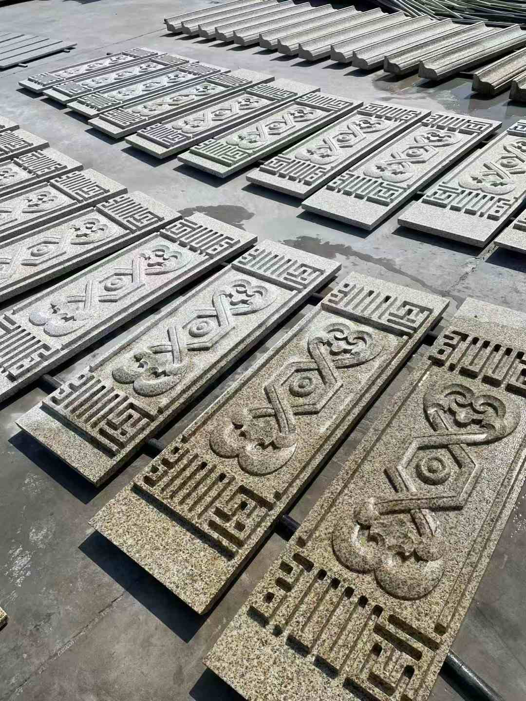 丹东 黄金麻花岗岩外墙雕刻板