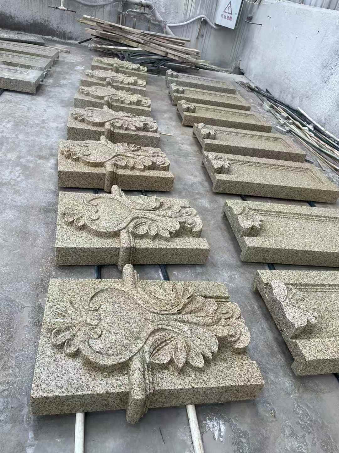 丹东 黄金麻花岗岩别墅外墙雕刻板