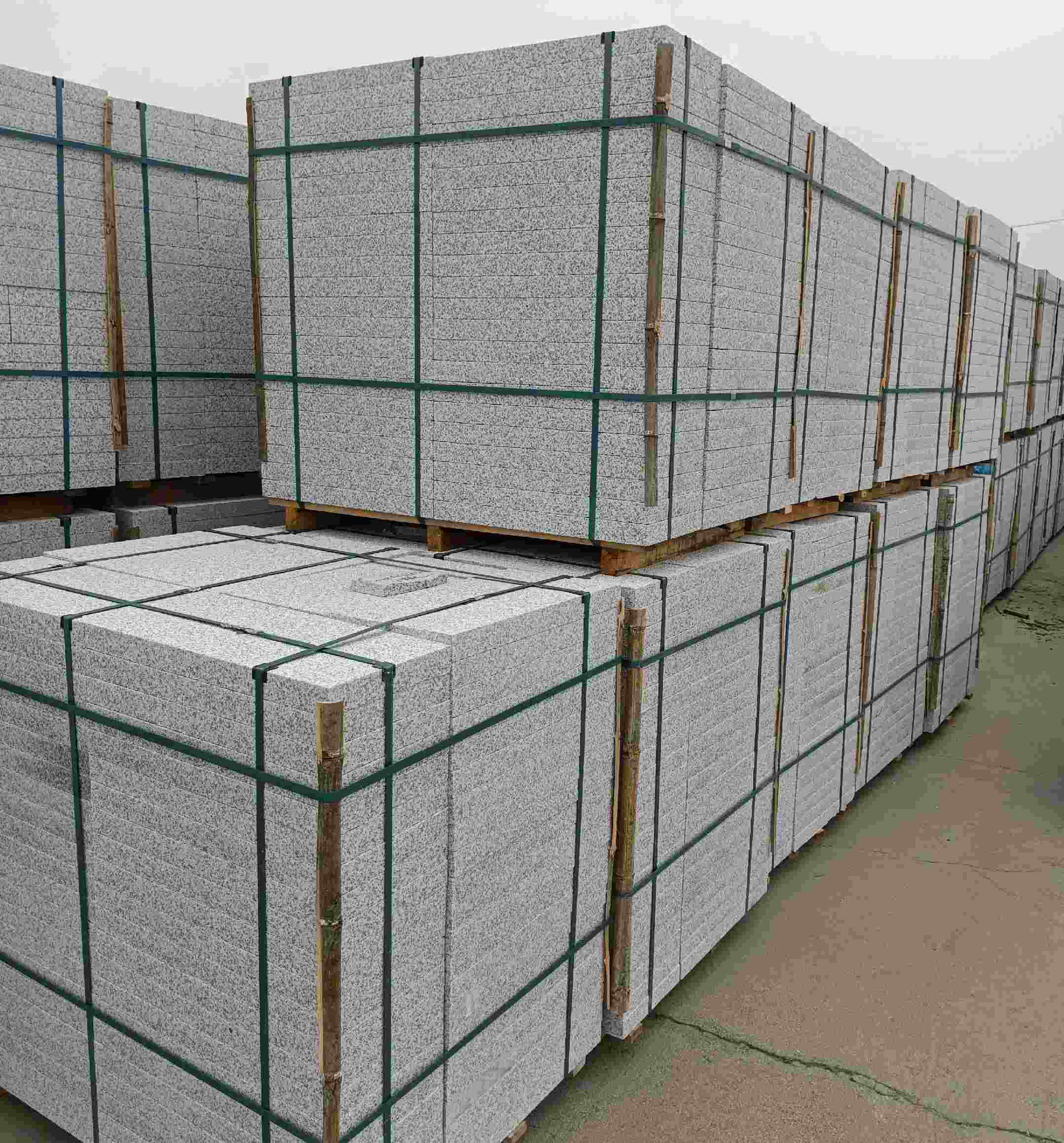 丹东 白麻花岗岩石材荔枝面地铺石（300*600*50）