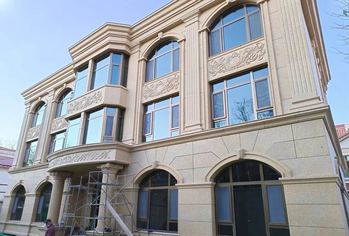 丹东 黄金麻花岗岩别墅外墙干挂