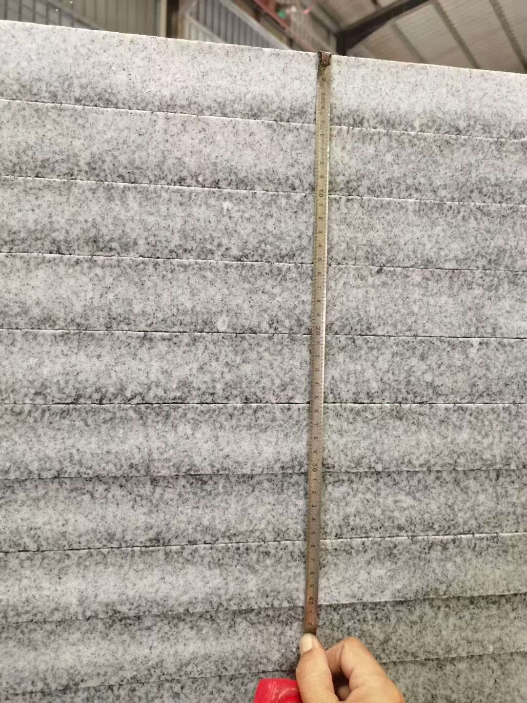 丹东 芝麻白火烧成品厚薄均匀，B料价格接近A料质量