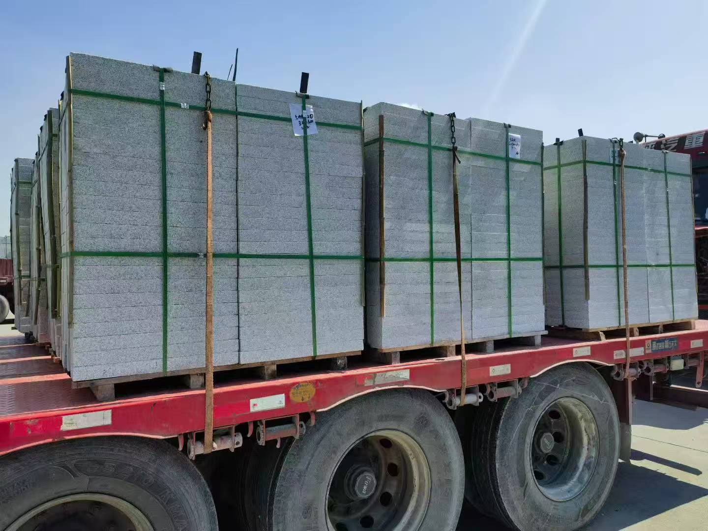 丹东芝麻白花岗岩出货日常地铺石