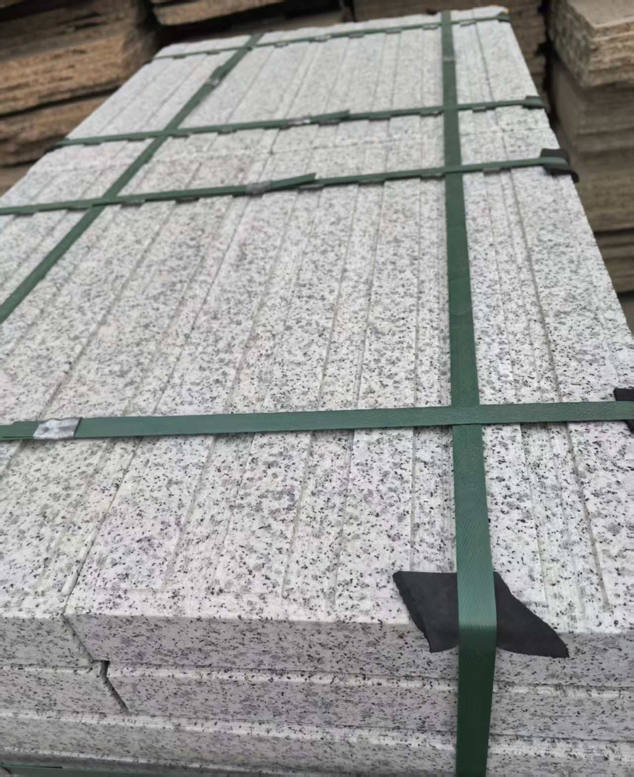 丹东 白麻花岗岩直行盲道石，盲条，地铺石