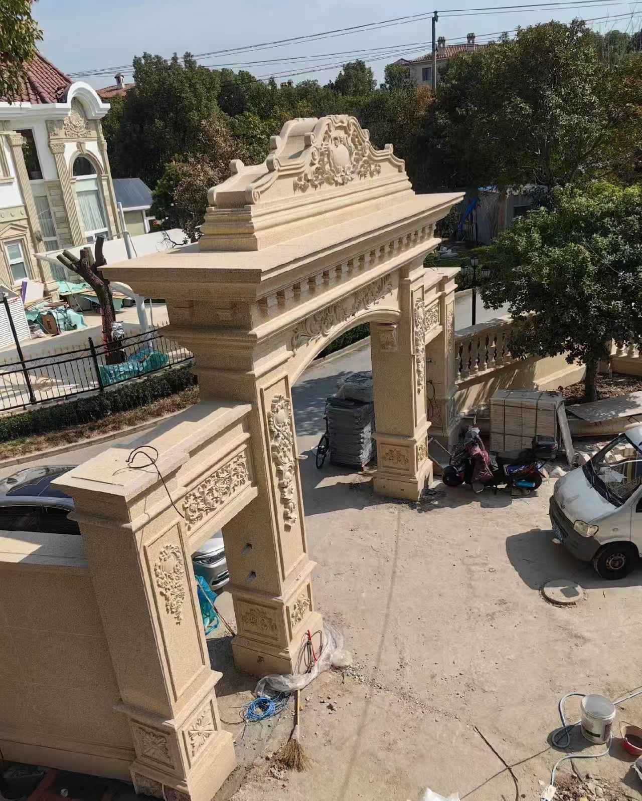 丹东 黄金麻荔枝面花岗岩别墅门楼