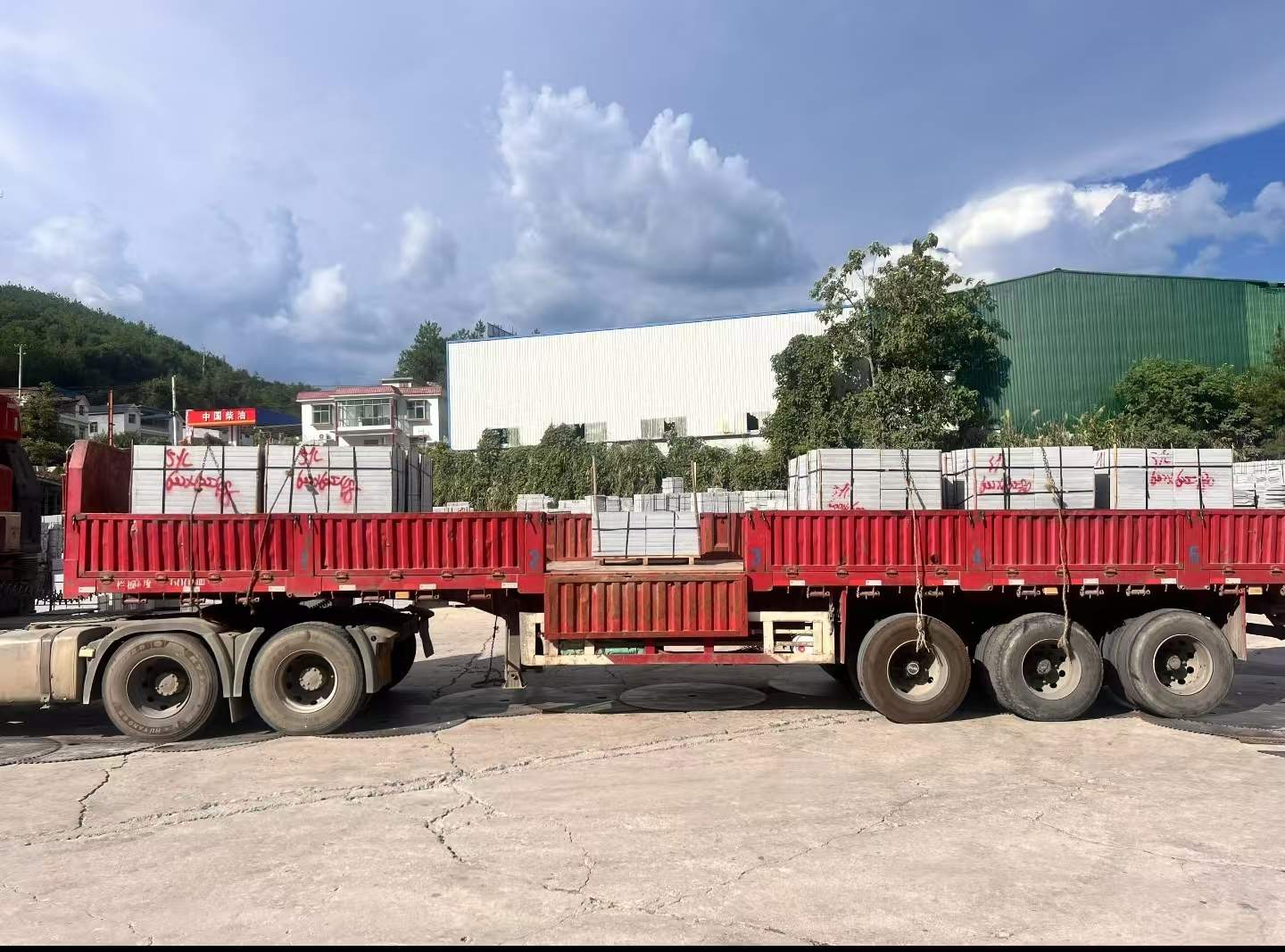 丹东 芝麻灰花岗岩地铺石出货日常