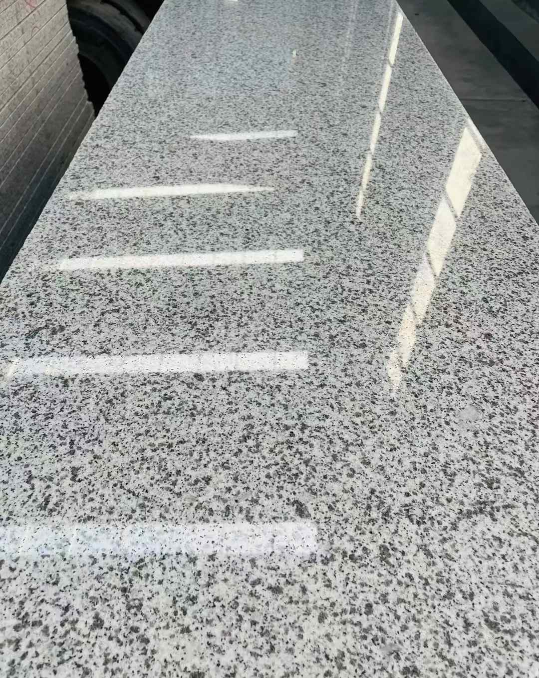 丹东 白麻花岗岩光面毛板